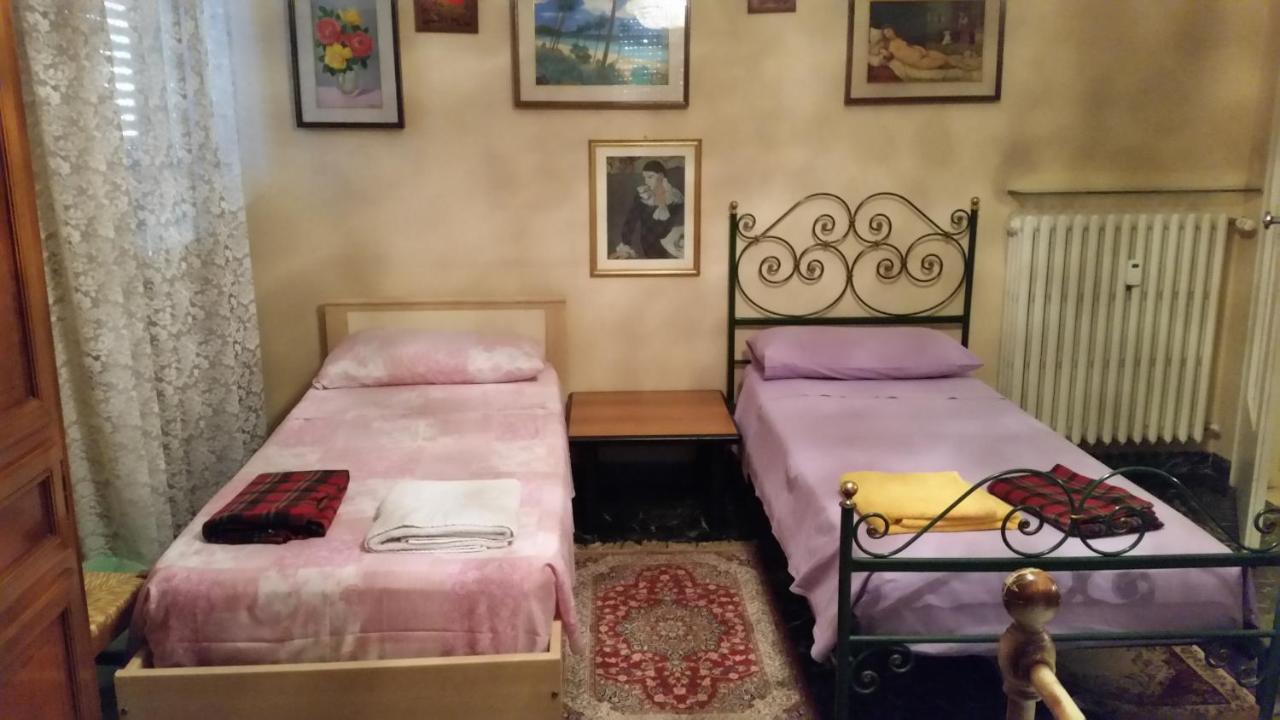 Bed and Breakfast Casa Gramsci Módena Exterior foto