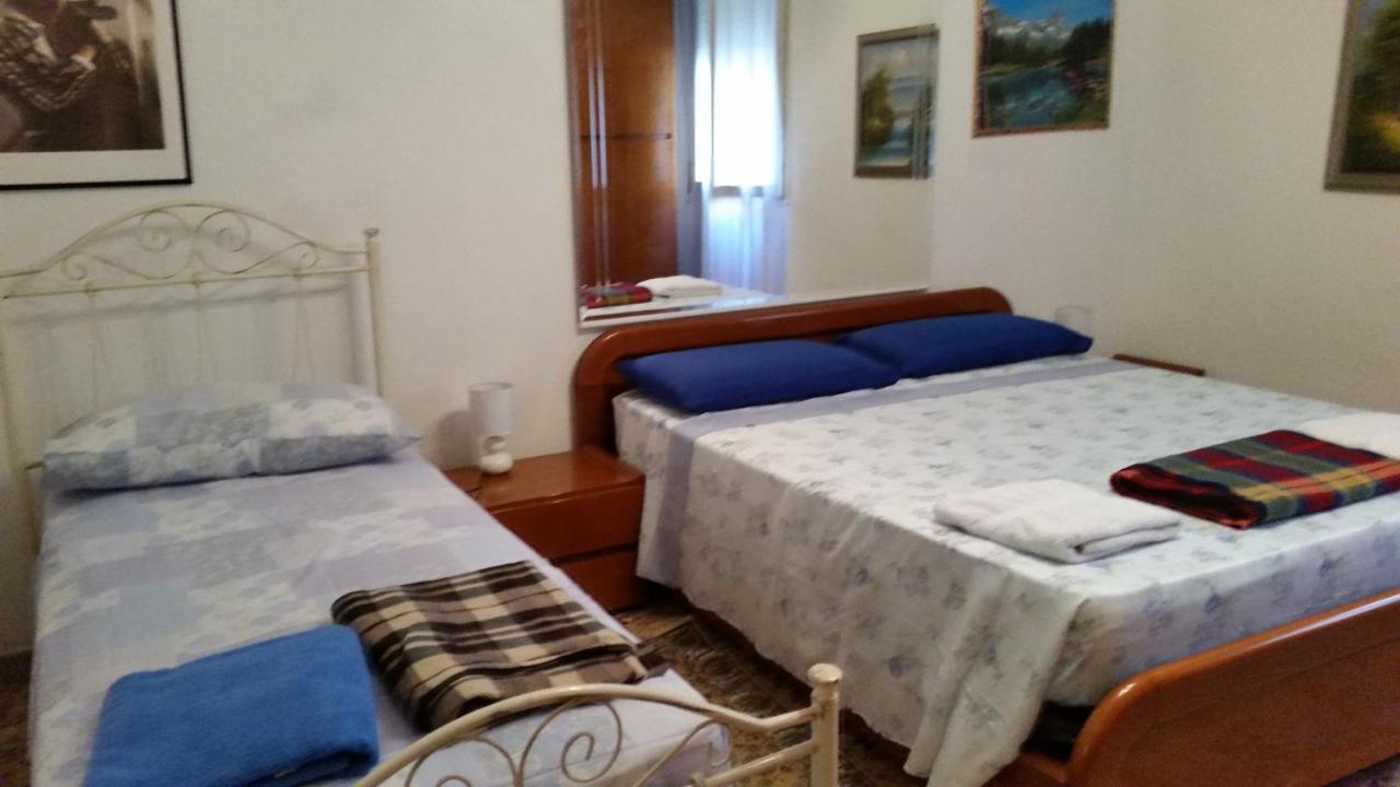 Bed and Breakfast Casa Gramsci Módena Exterior foto