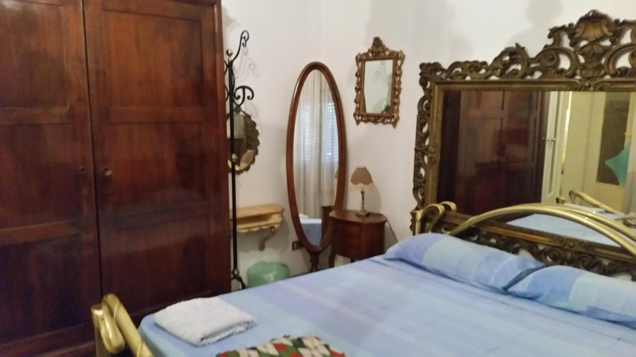 Bed and Breakfast Casa Gramsci Módena Exterior foto