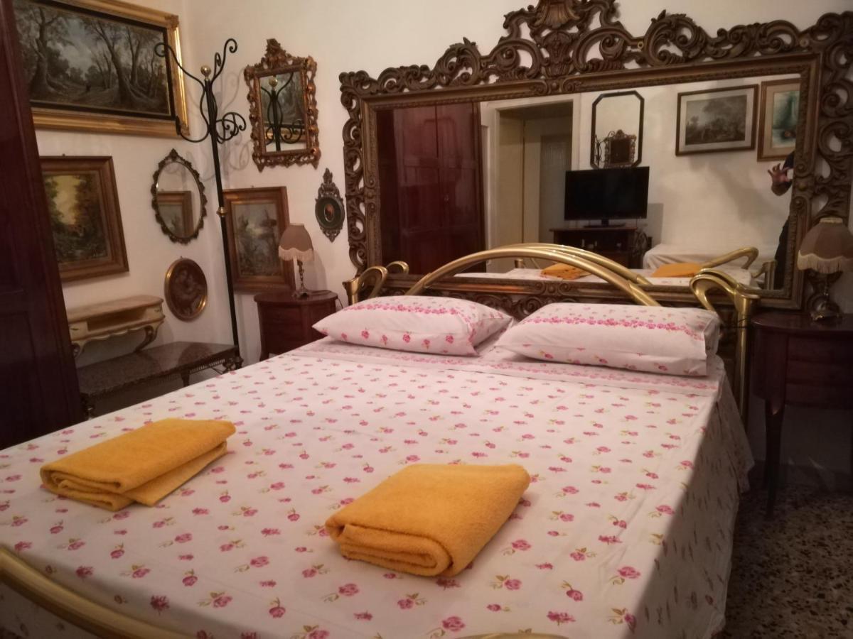 Bed and Breakfast Casa Gramsci Módena Exterior foto